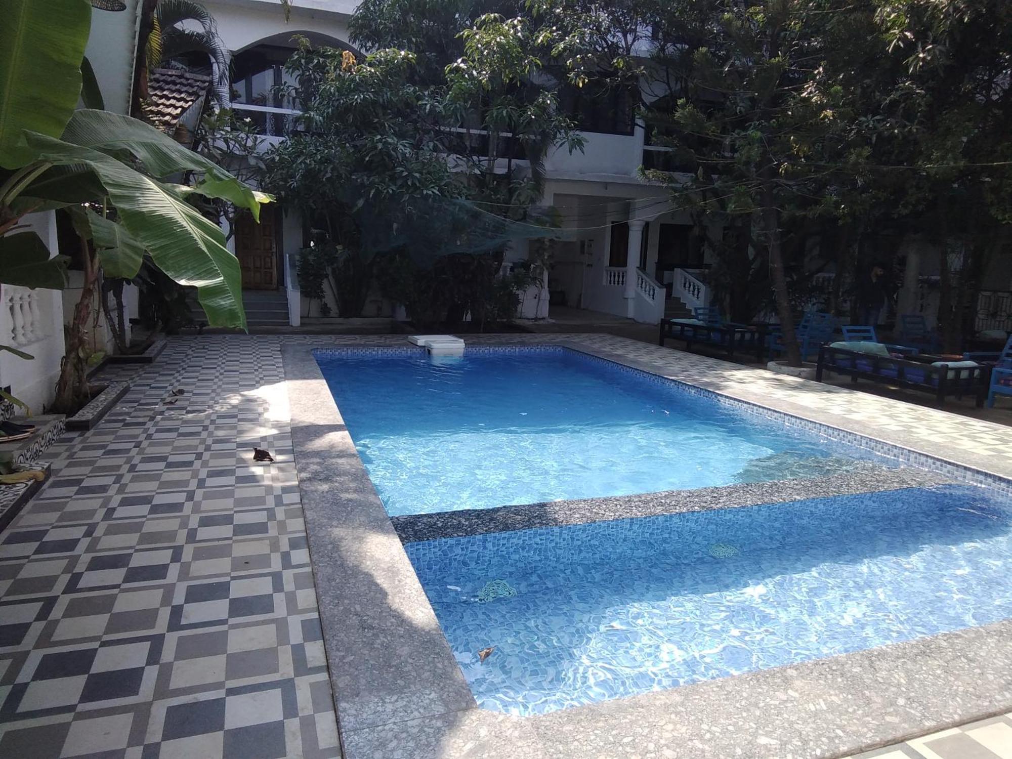 God'S Gift Morjim Hotel Exterior foto